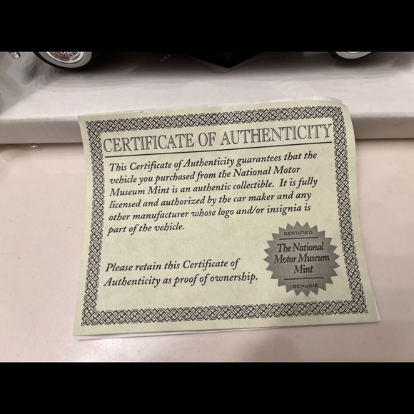 This 1934 Packard from the National Motor Museum. Mint condition collectible. - Picture 8 of 8